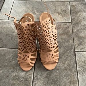 Tan Qupid heels